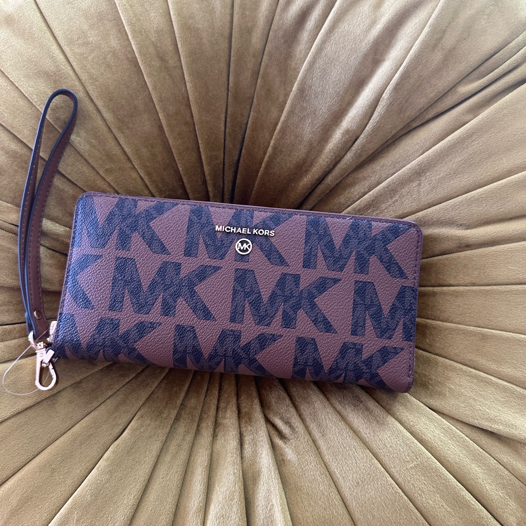 Michael Kors Travel Continental Large Zip Around Wallet Wristlet Clutch